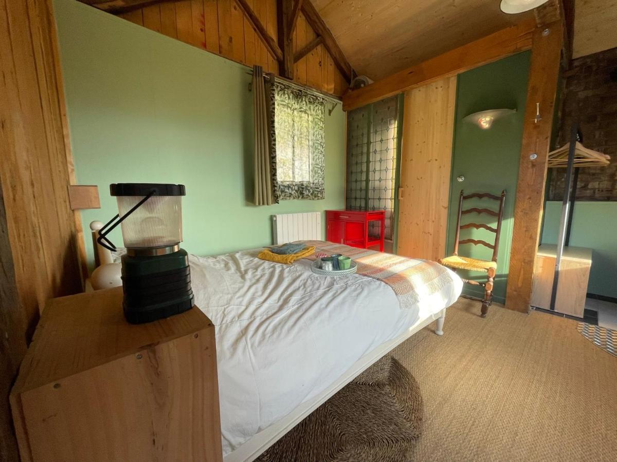 Jolie Cabane Avec Jacuzzi Pour Les Amoureux De La Nature Tullins Extérieur photo